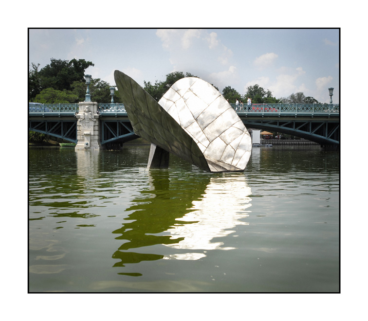 Bird, by Magdalena Abakanowicz, 2011