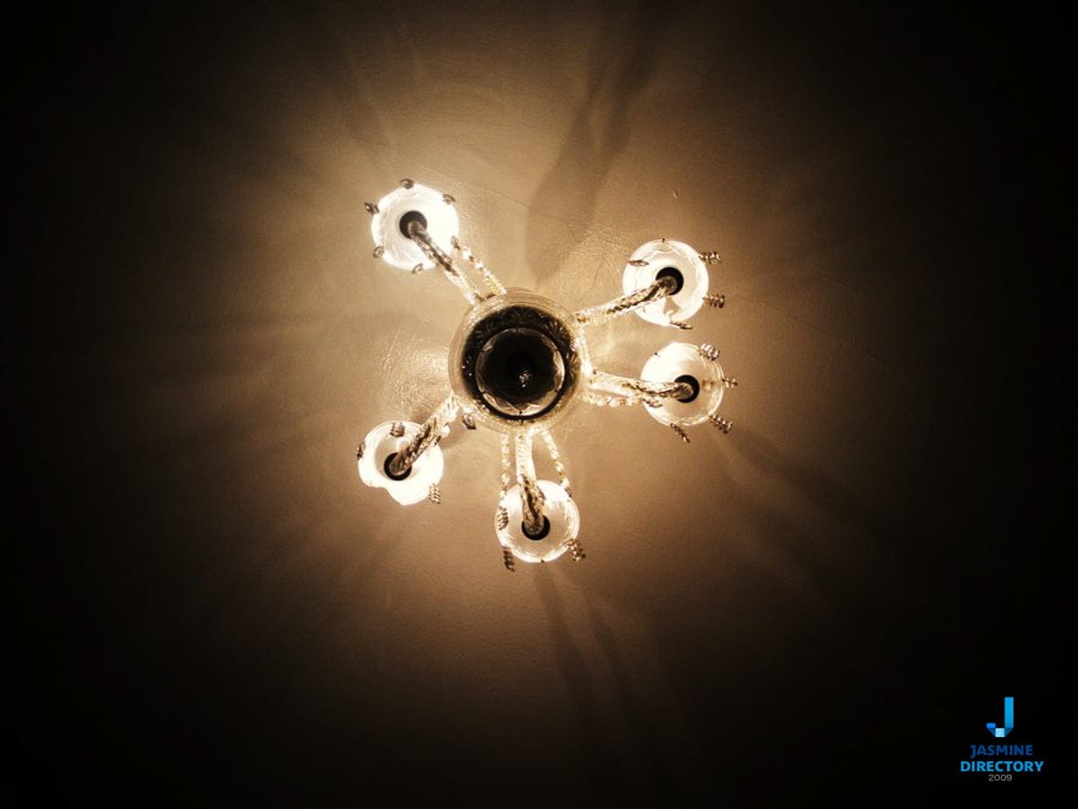 Light bulbs and ceiling