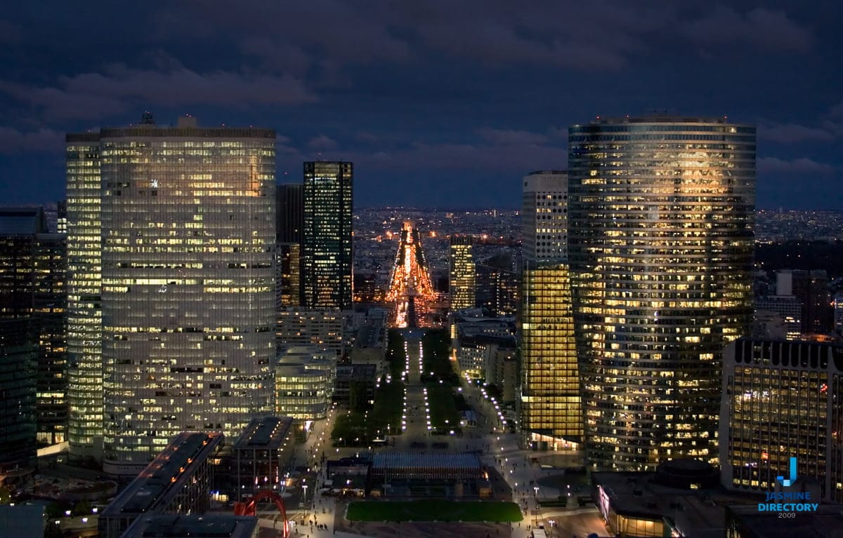 Grande Arche de la Defense - Champs-Élysées