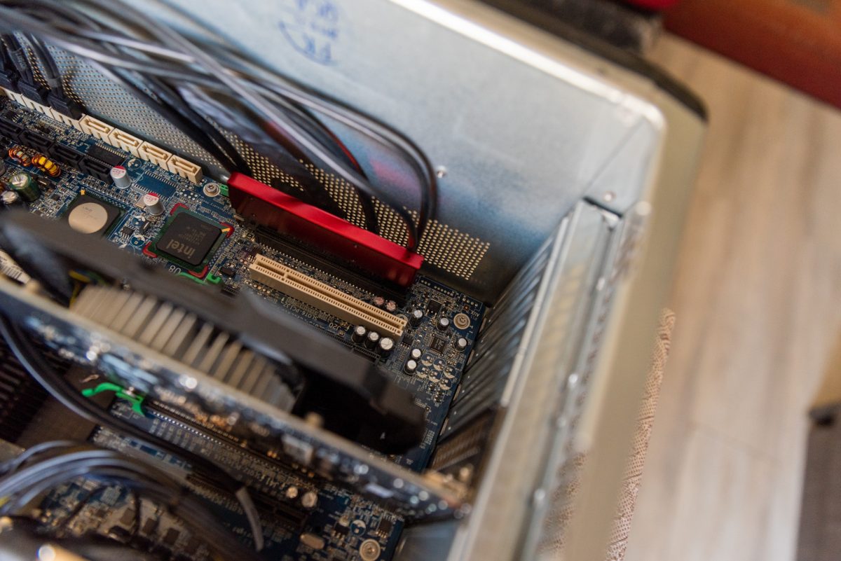 M.2 SSD installation on Z800