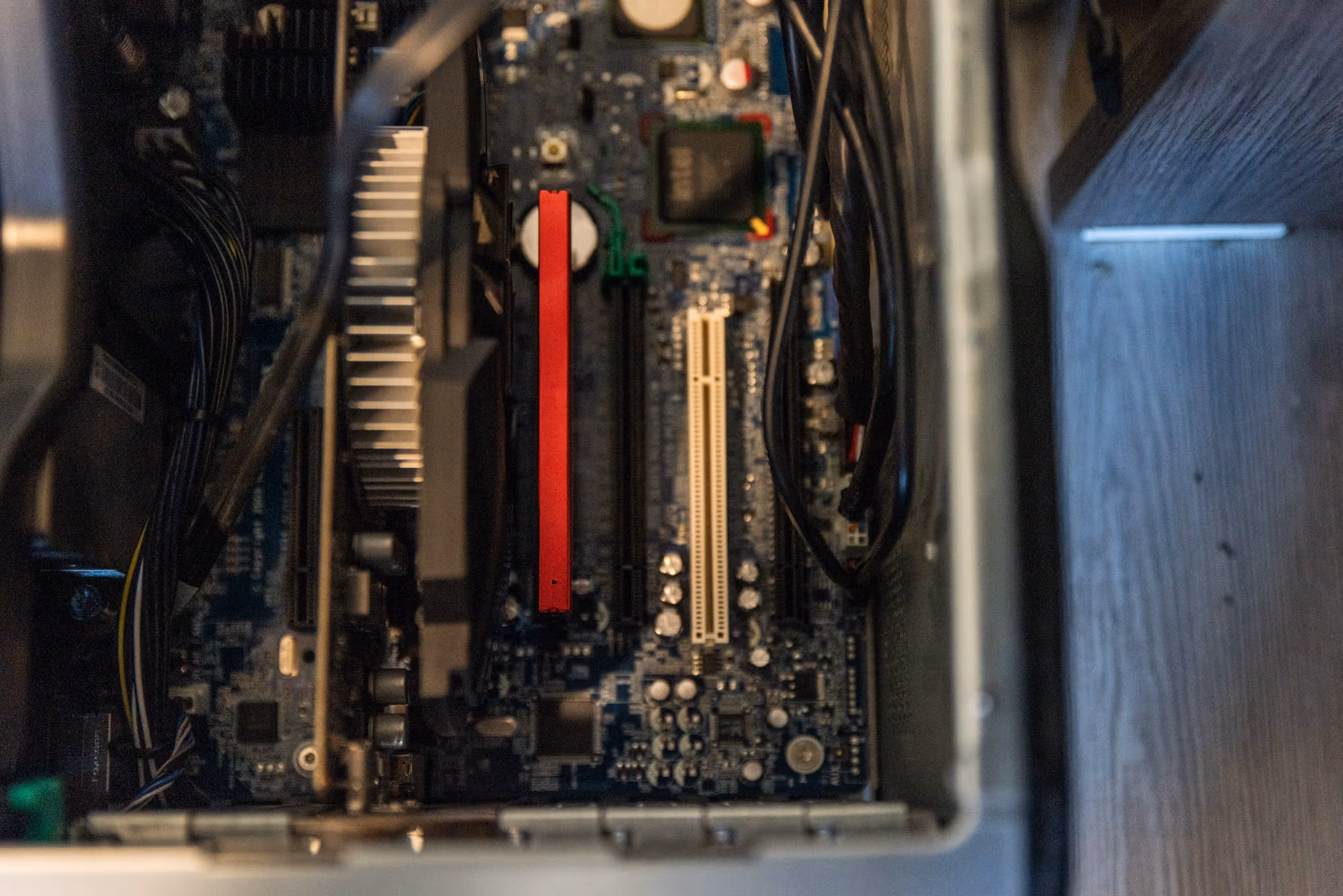M.2 SSD installation on Z800