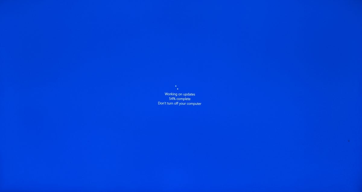 Windows 10 update at 54% on a HP z800