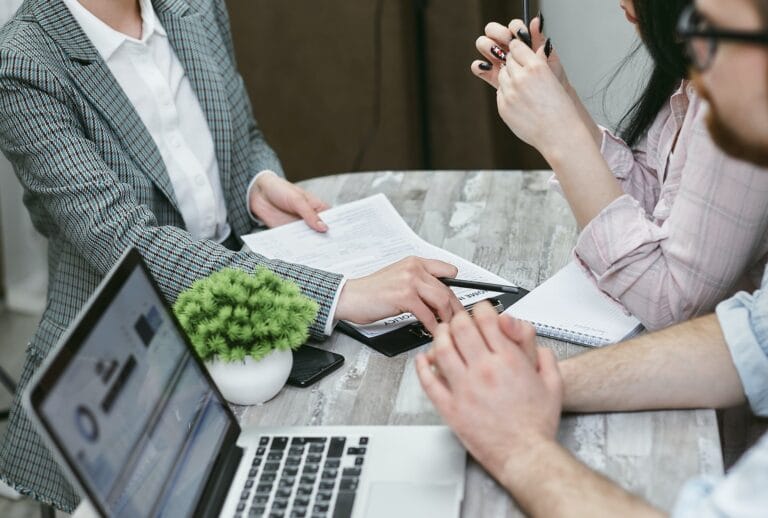 Working with Influencers to Reach Your Target Audience