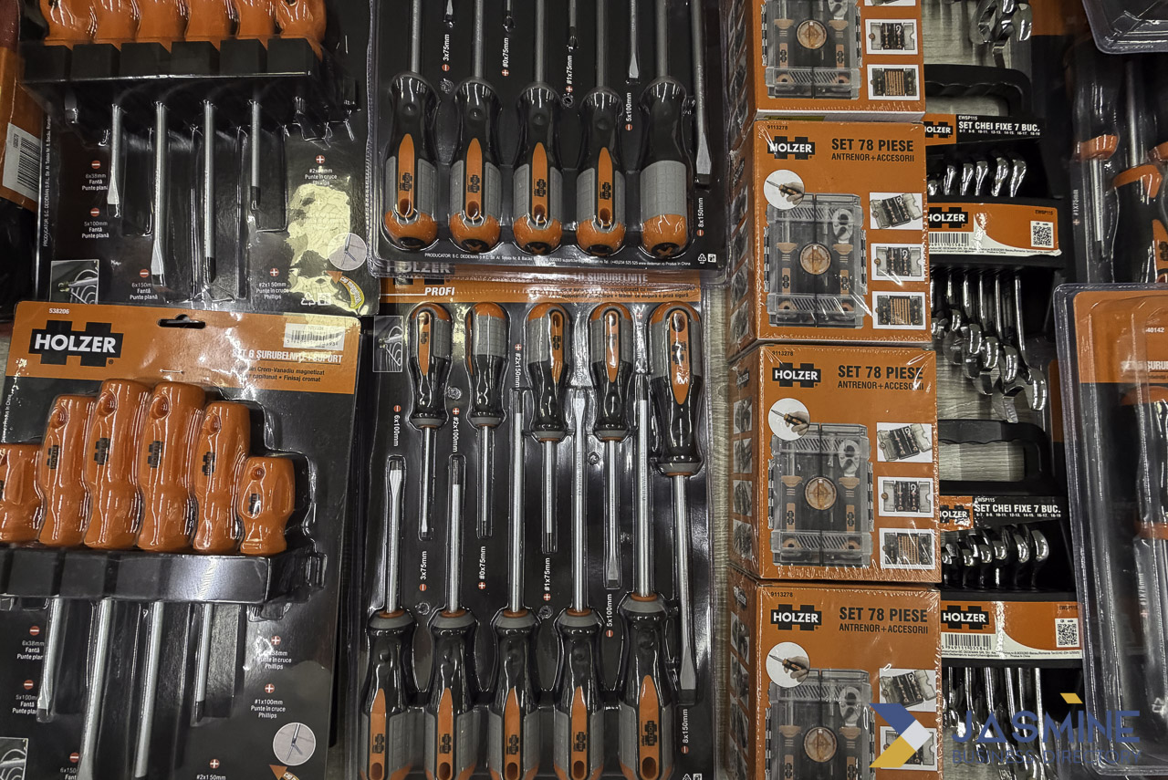 Retail tool display with HOLZER brand products